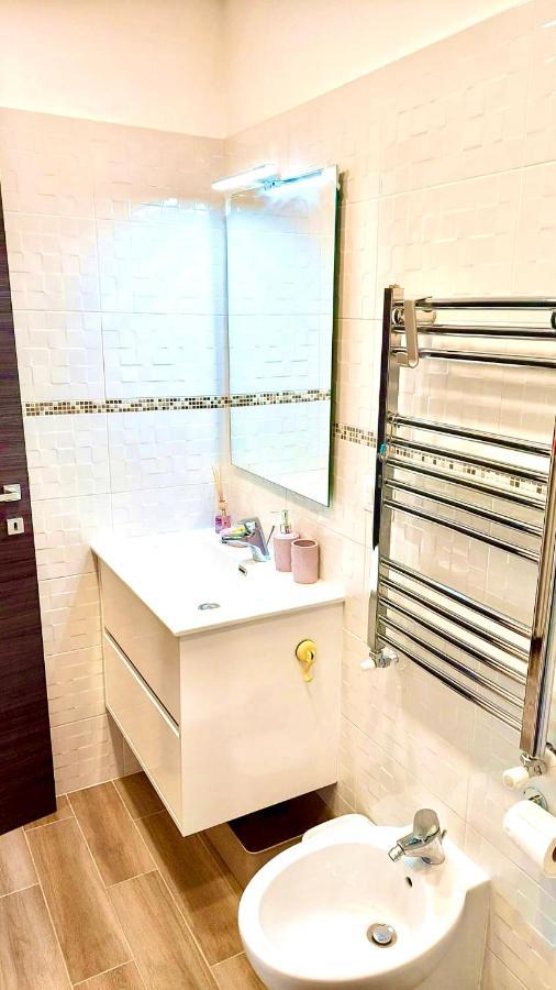 Holiday Home Roma Lacasadivalentina ภายนอก รูปภาพ