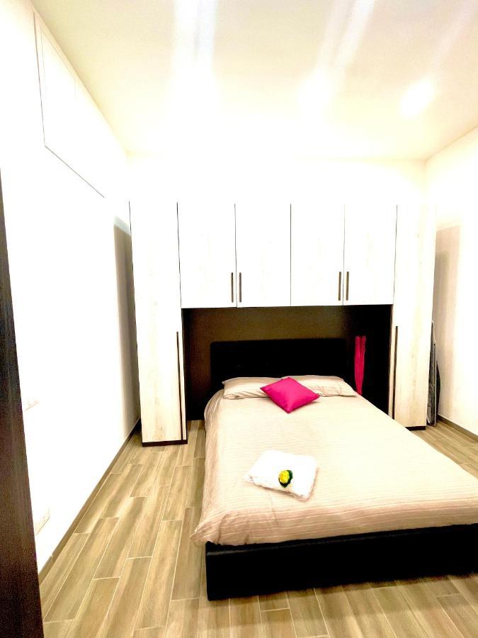 Holiday Home Roma Lacasadivalentina ภายนอก รูปภาพ